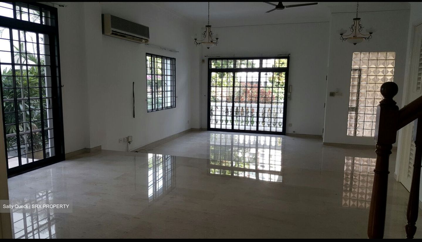 Duke's Road (D10), Semi-Detached #445588411